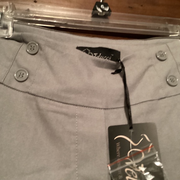 BNWT SIZWMEDIUM STRTCH GREY PULL ON CAPRIS - Picture 4 of 6